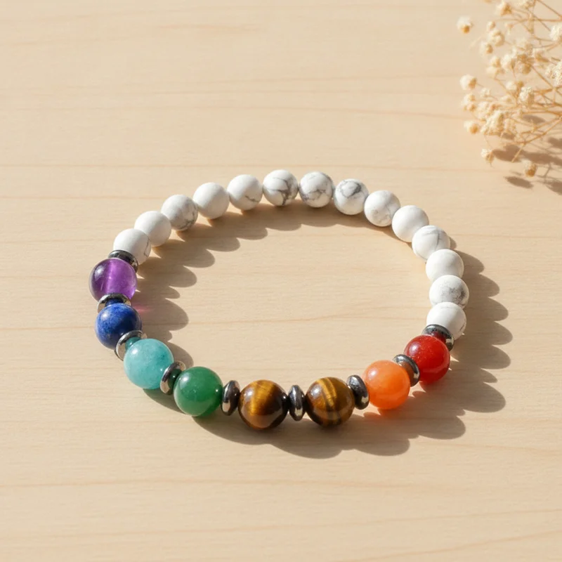 Bracelet 7 chakras howlite dans une ambiance douce