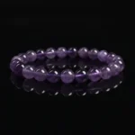 amethyste-macro Perles d'améthyste en gros plan