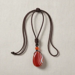 Pendentif cornaline posé à plat