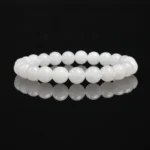 Perles de jade blanc en gros plan