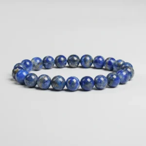 Bracelet lapis lazuli sur fond clair