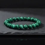 malachite-macro Perles de malachite en gros plan