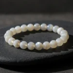 Perles de pierre de lune en gros plan